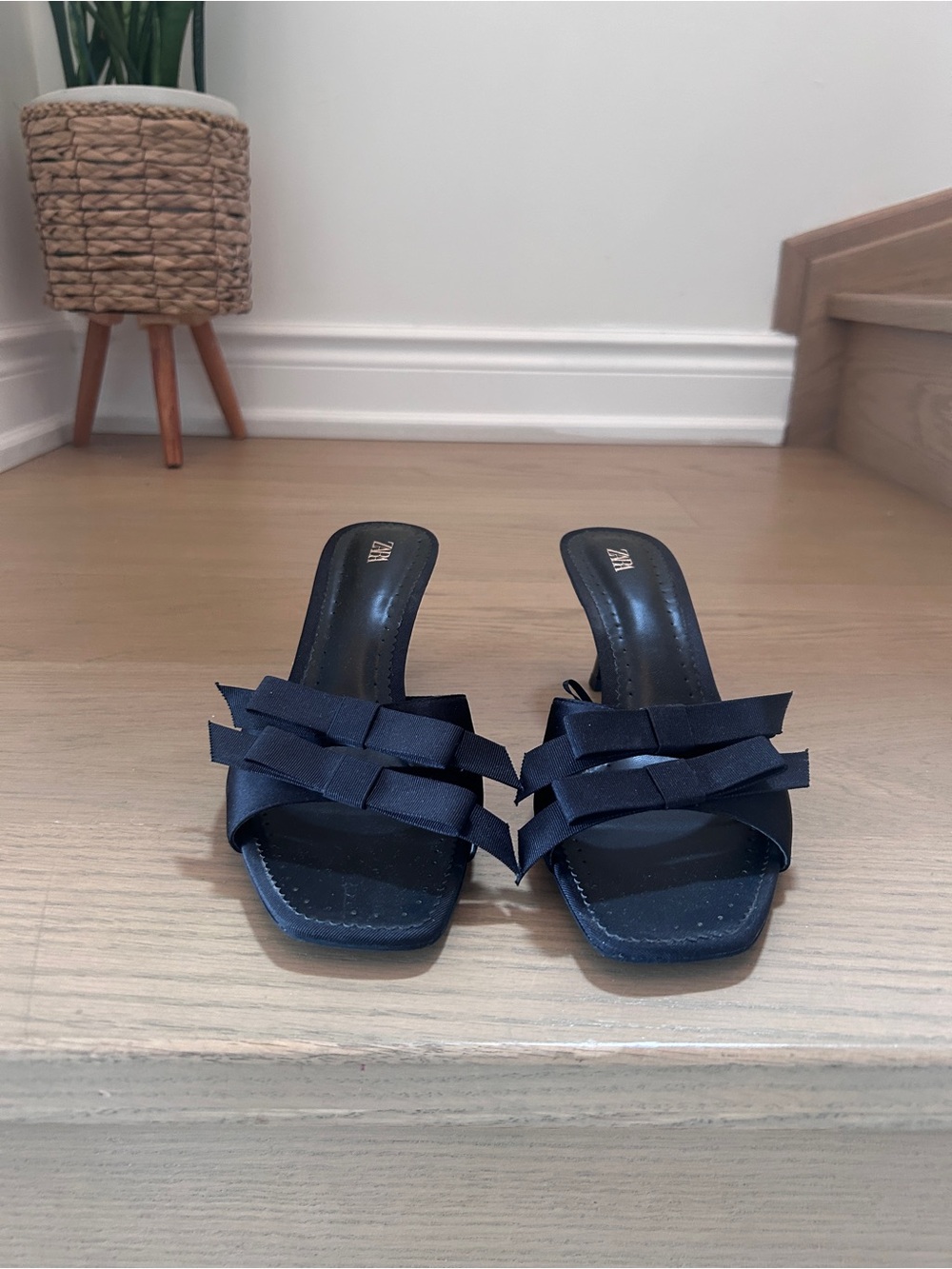 Zara Black Bow-Trim Slide Heel Open Toe